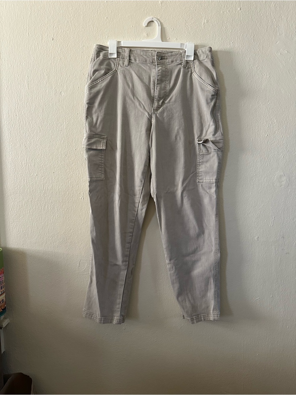 Women's Casual Cargo Pants in Light Green